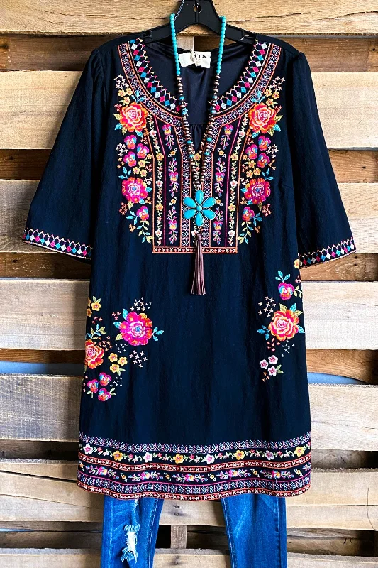 AHB EXCLUSIVE: In The Garden Tunic - Black