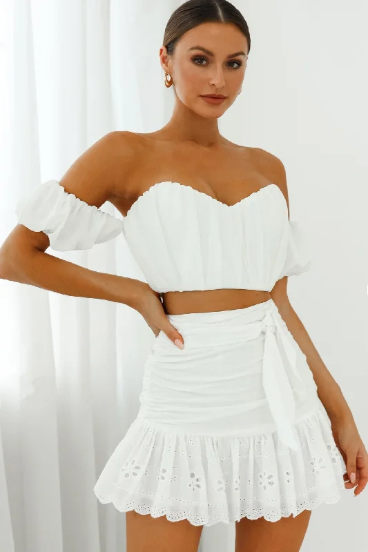 Bisous Sweetheart Neckline Ruched Off-Shoulder Crop Top White