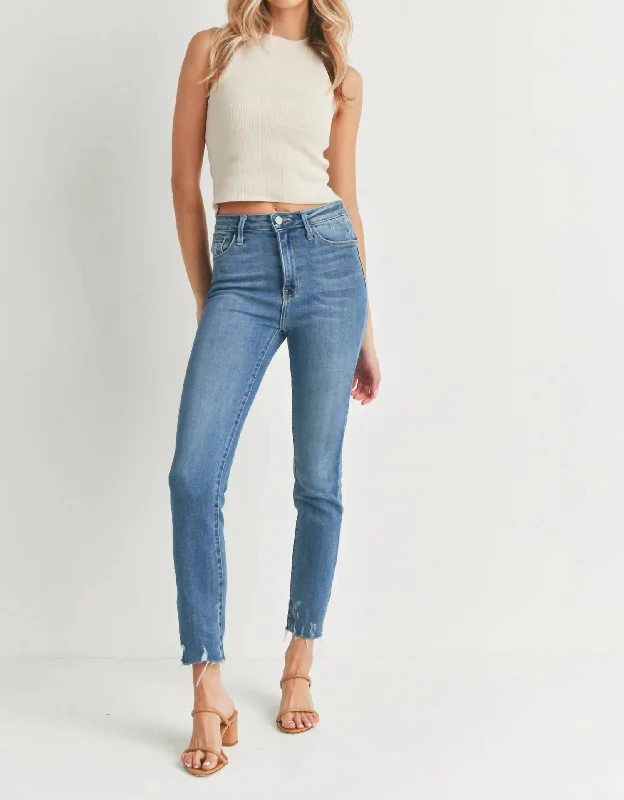 Jenny Jeans In Medium Denim