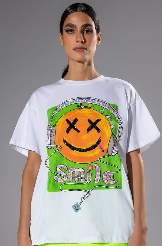 HAPPY FACE GRAPHIC TSHIRT